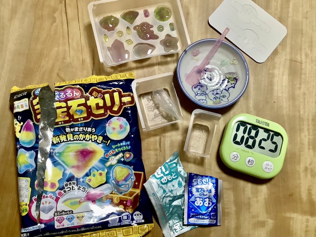 知育菓子　ぷるるん　宝石ゼリー