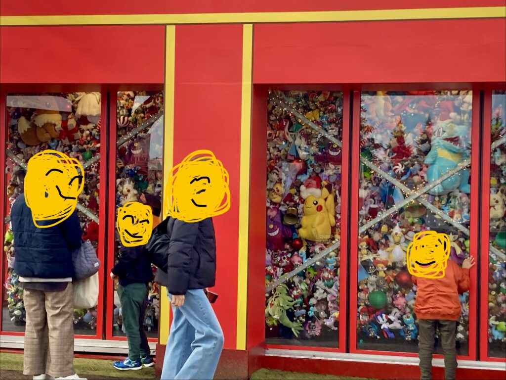 クリスマスマーケット　赤レンガ　ポケモンブース