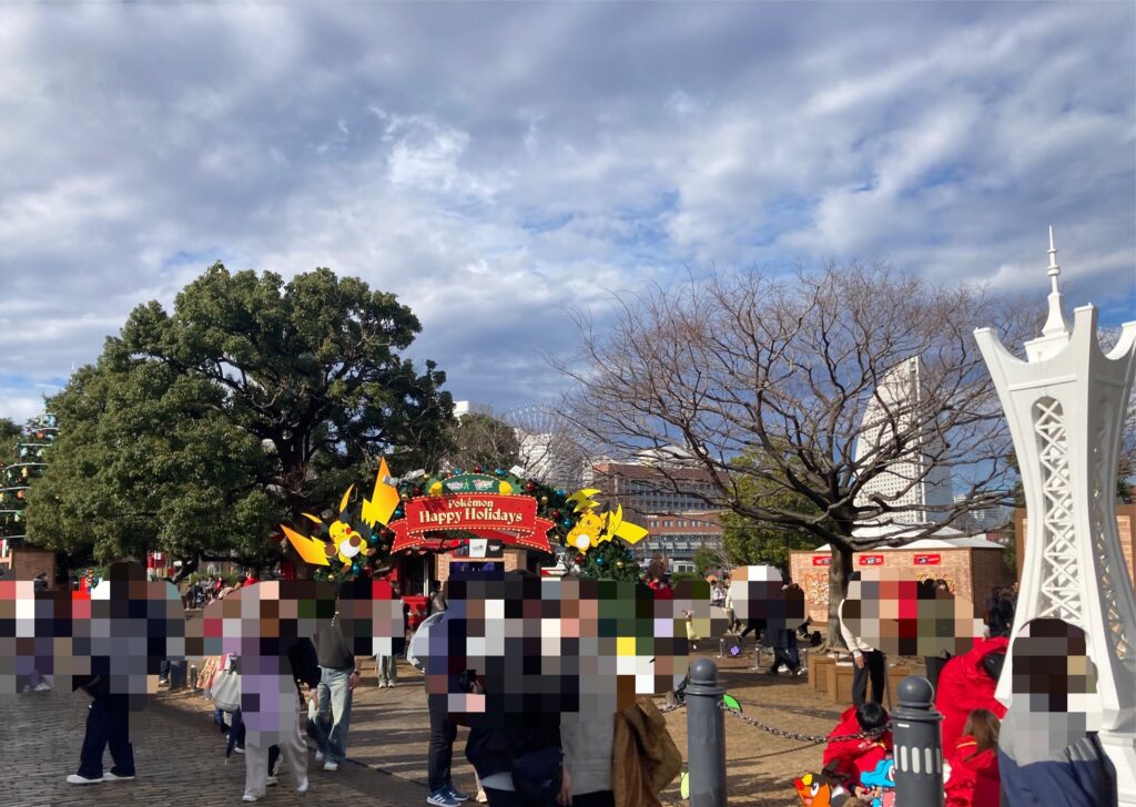 クリスマスマーケット　赤レンガ　ポケモンブース